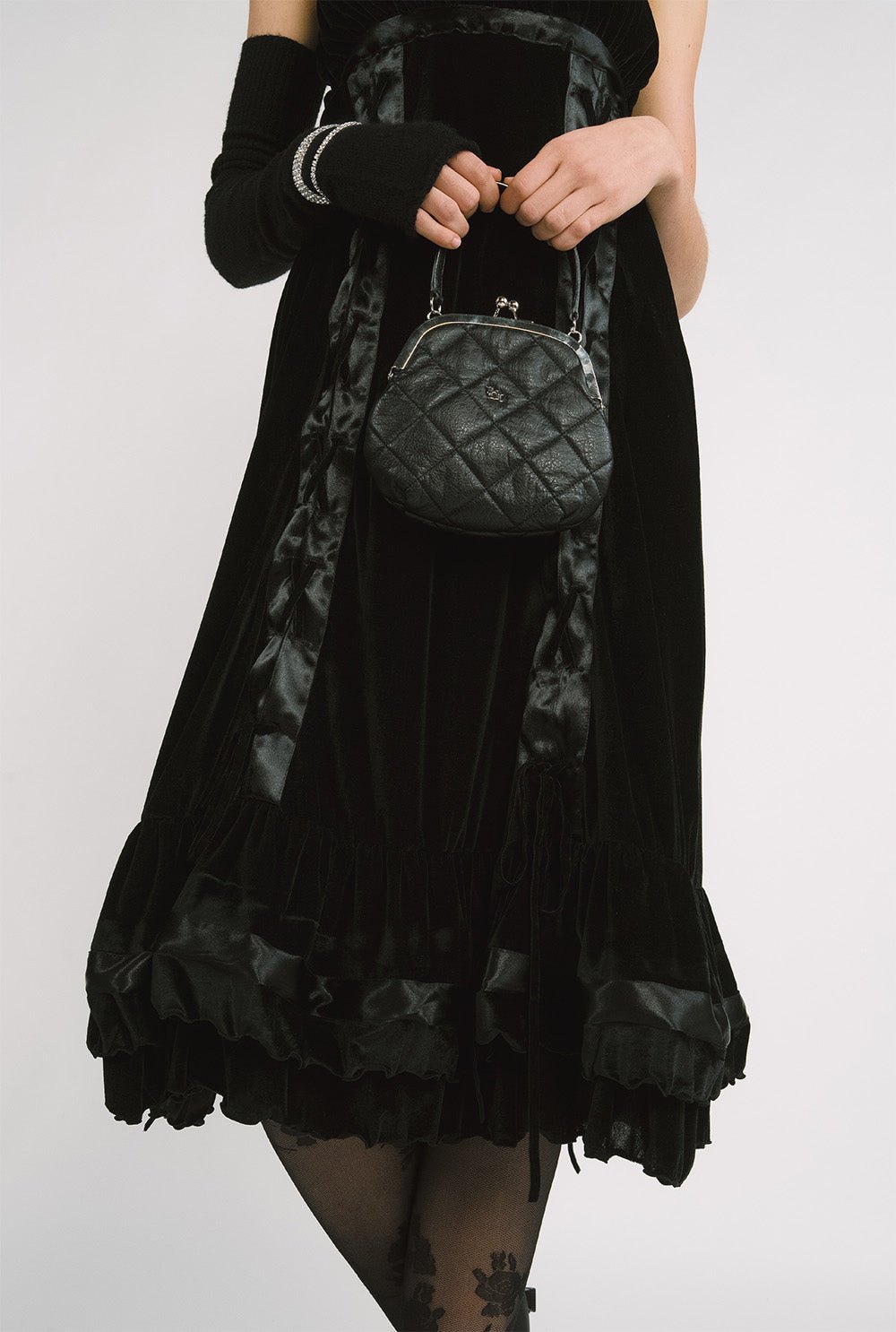 [releasing 12.09 12pm KST] Agatha velvet dress - threetimes