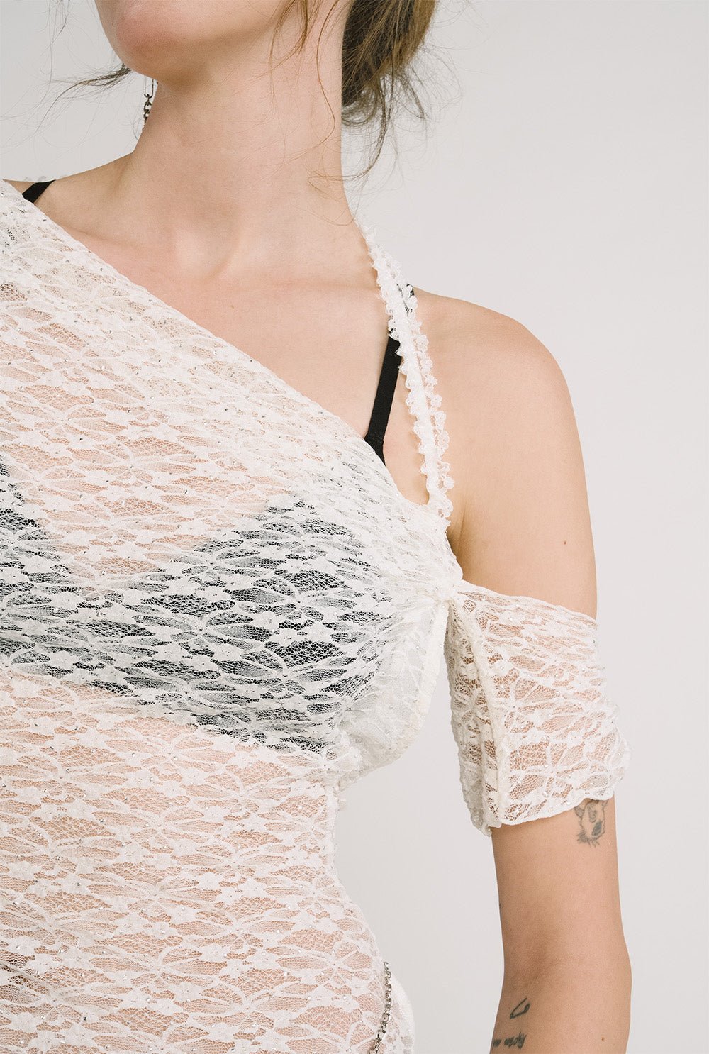 [releasing 12.09 12pm KST] Lace drape top - threetimes