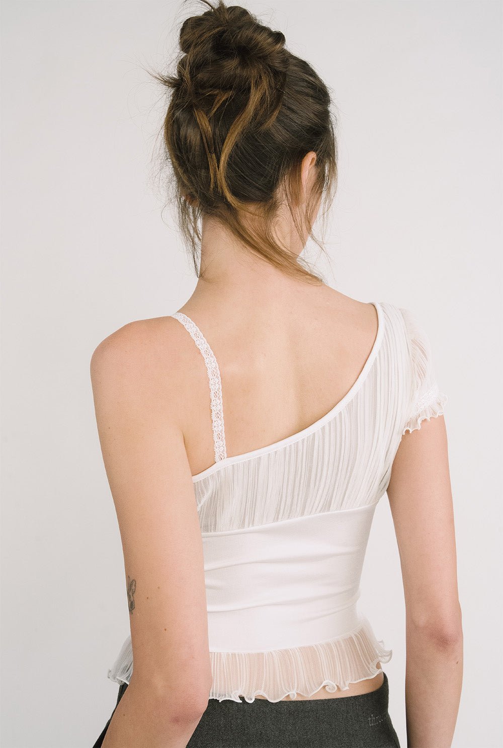 [releasing 12.09 12pm KST] Dove top - threetimes