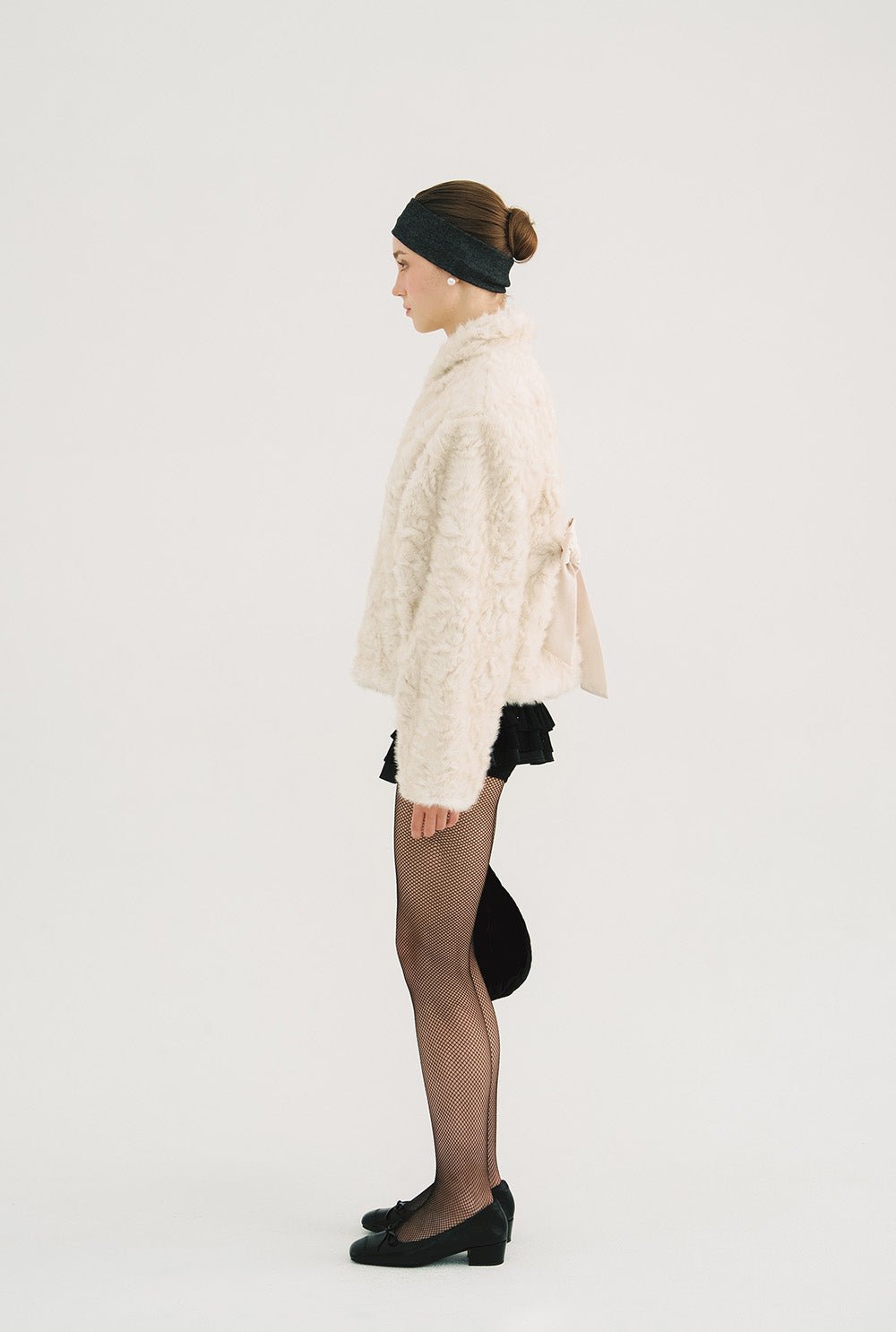 [releasing 10.30 12pm KST] Ribbon tie fur jacket - threetimes