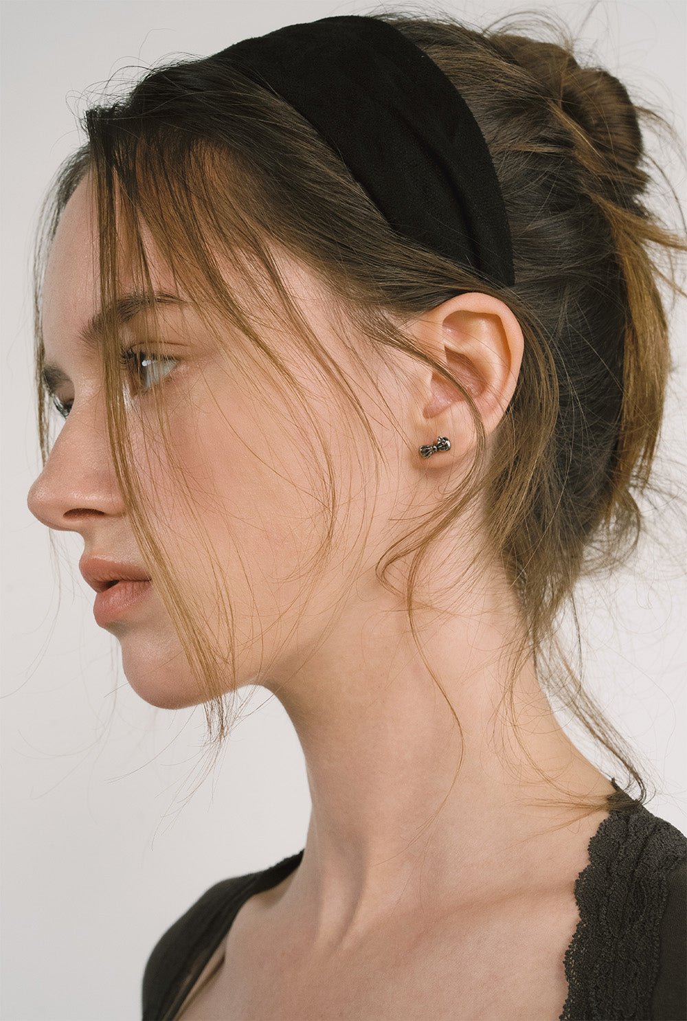 [releasing 12.09 12pm KST] Mini bow earrings - threetimes