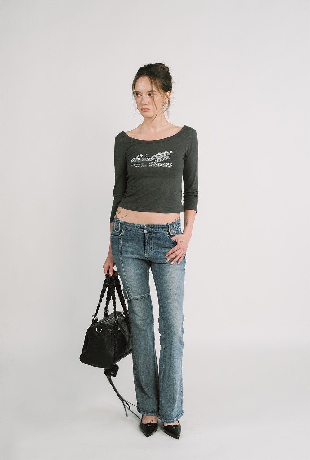 [releasing 12.09 12pm KST] Gleam tee - threetimes