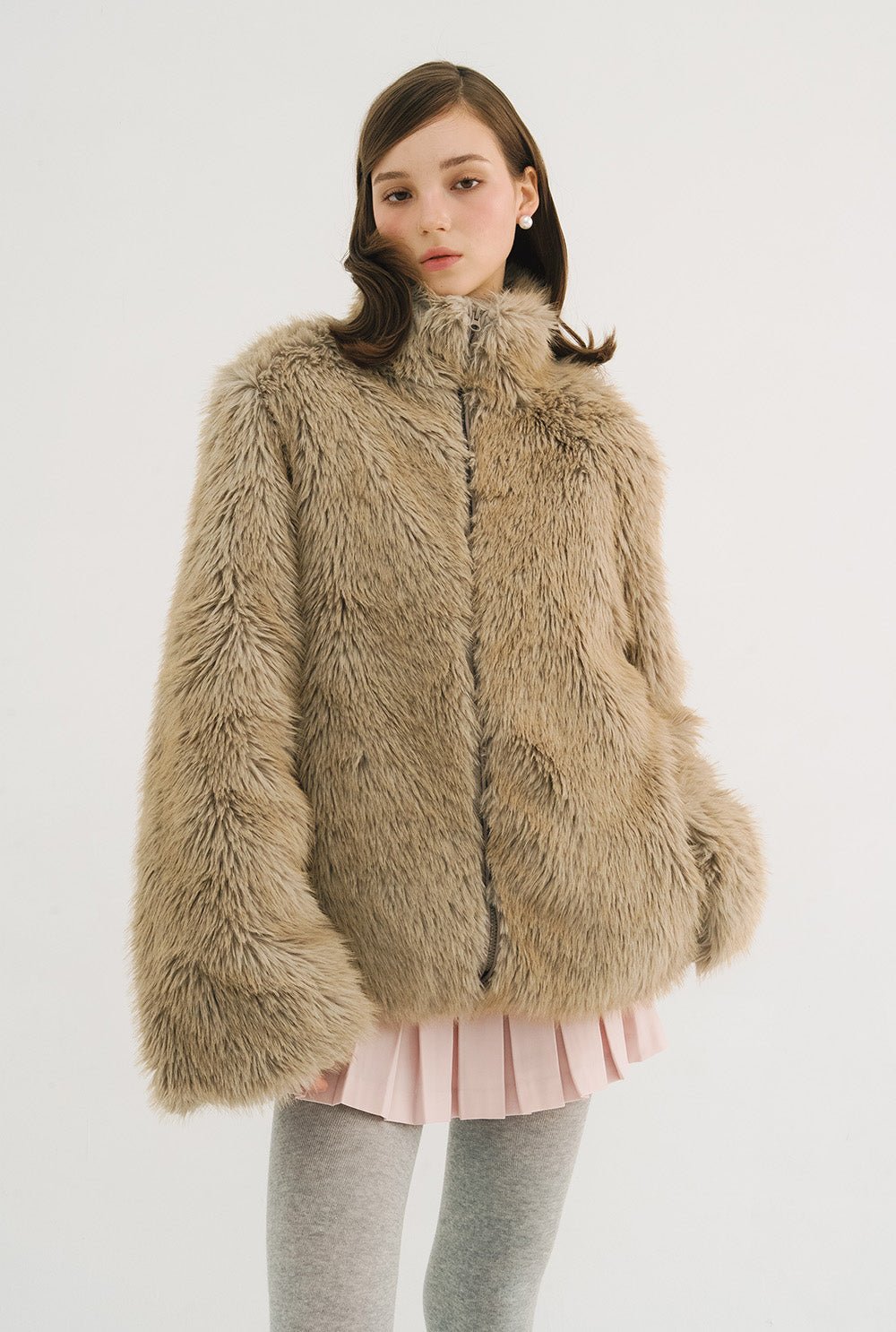 [releasing 10.30 12pm KST] Brownie zip - up fur jacket - threetimes