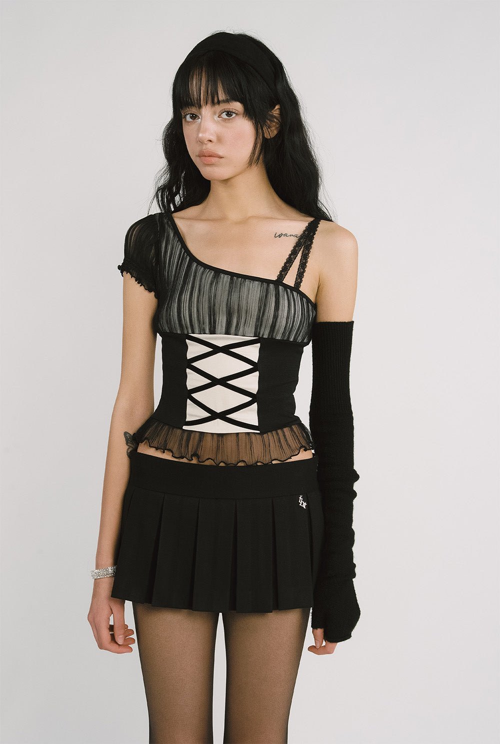 [releasing 12.09 12pm KST] Loew pleats skirt - threetimes