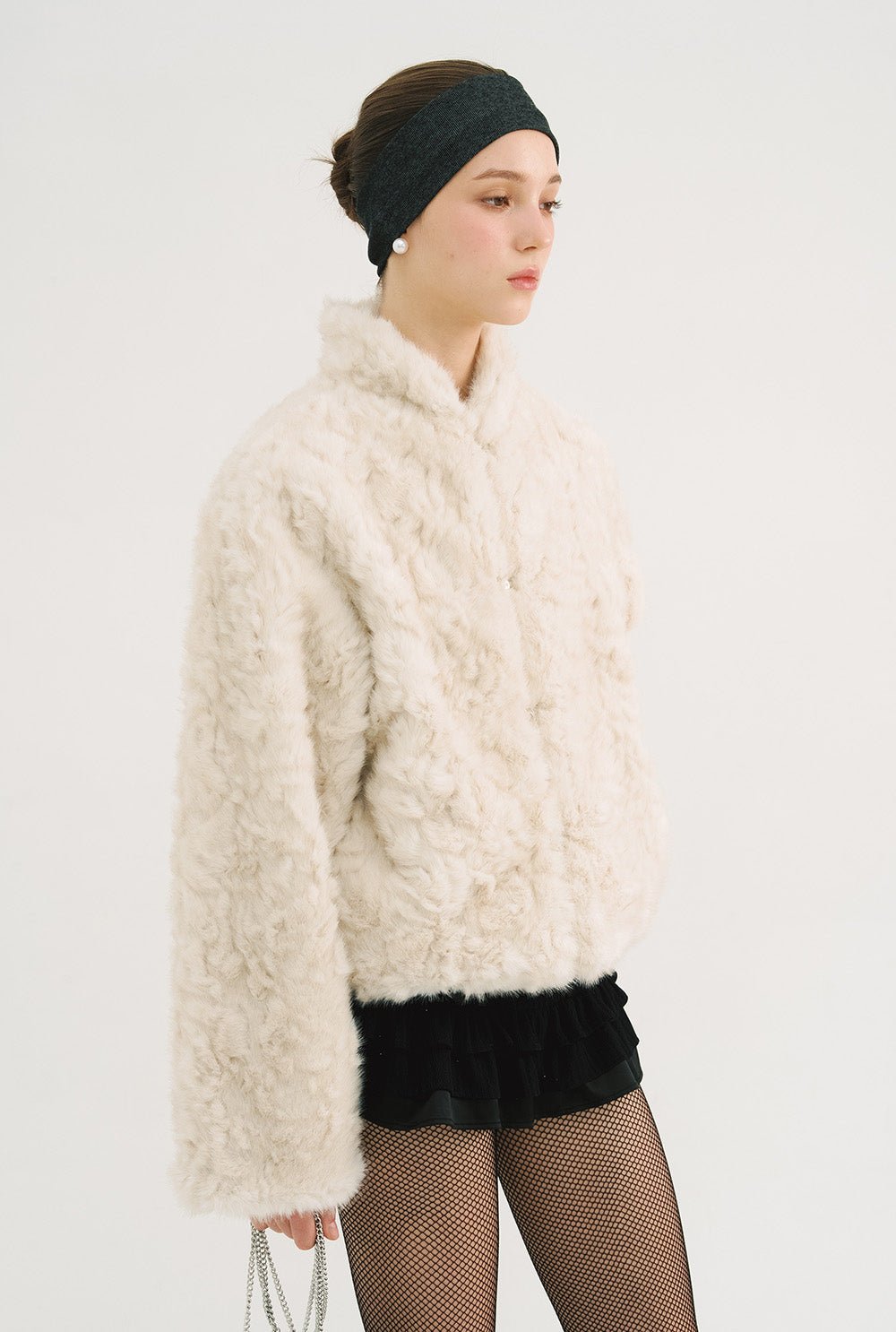 [releasing 10.30 12pm KST] Ribbon tie fur jacket - threetimes