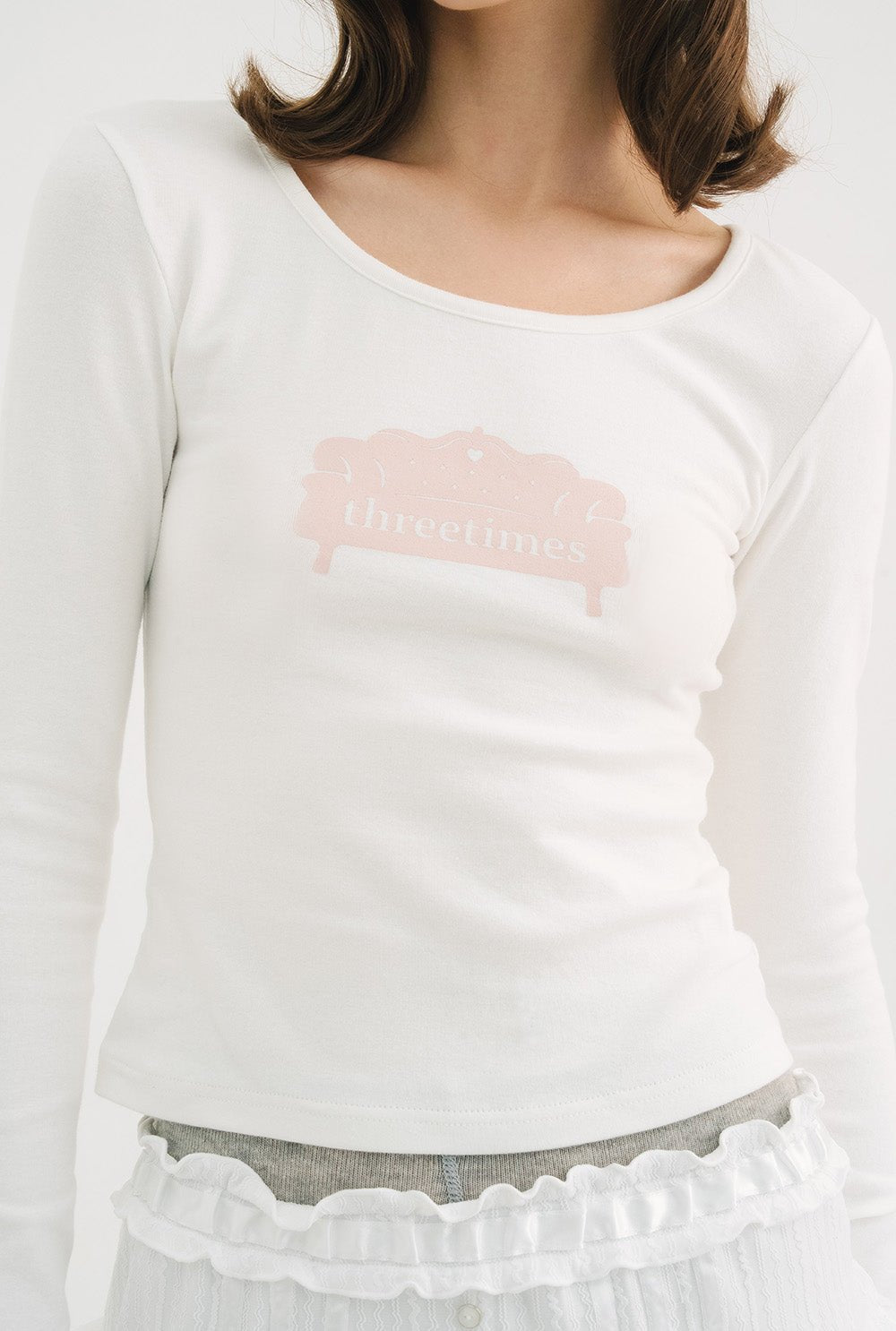 [releasing 10.30 12pm KST] Pink sofa tee - threetimes