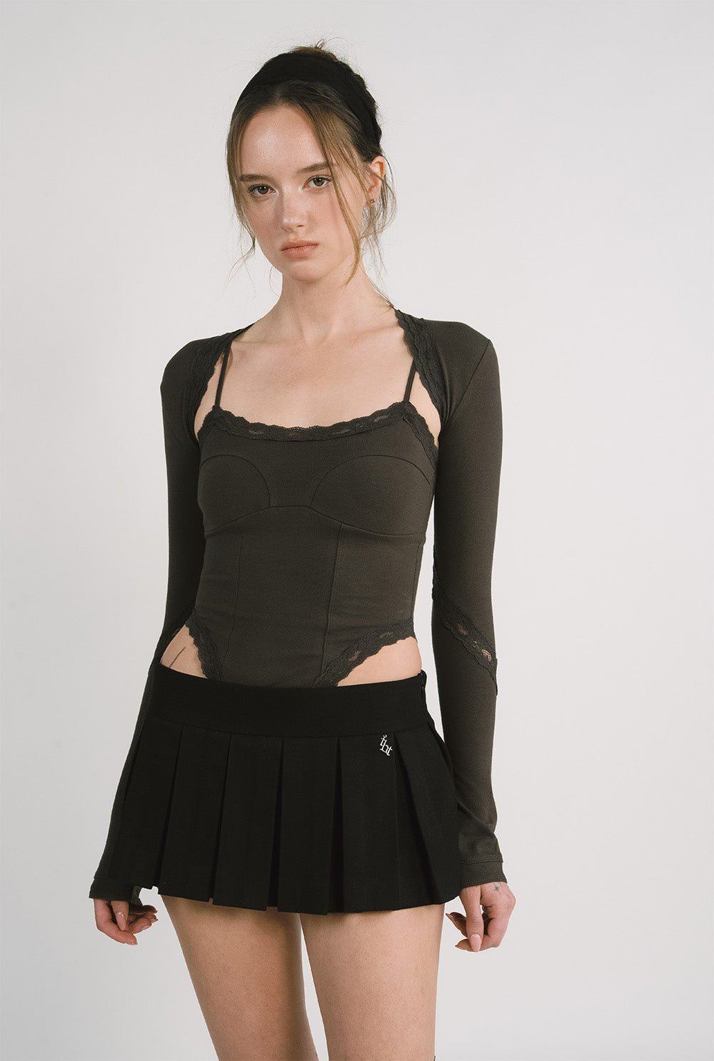 [releasing 12.09 12pm KST] Evelyn lace top - threetimes