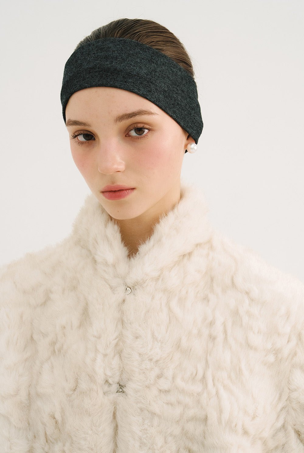 [releasing 10.30 12pm KST] Ribbon tie fur jacket - threetimes