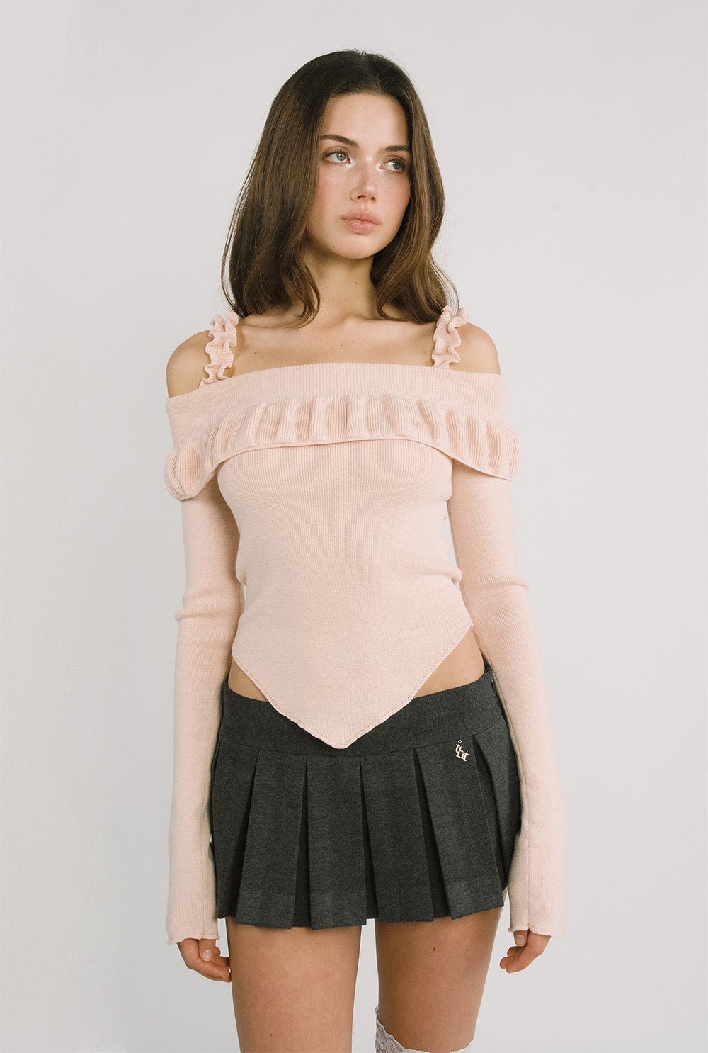 [releasing 12.09 12pm KST] Loew pleats skirt - threetimes