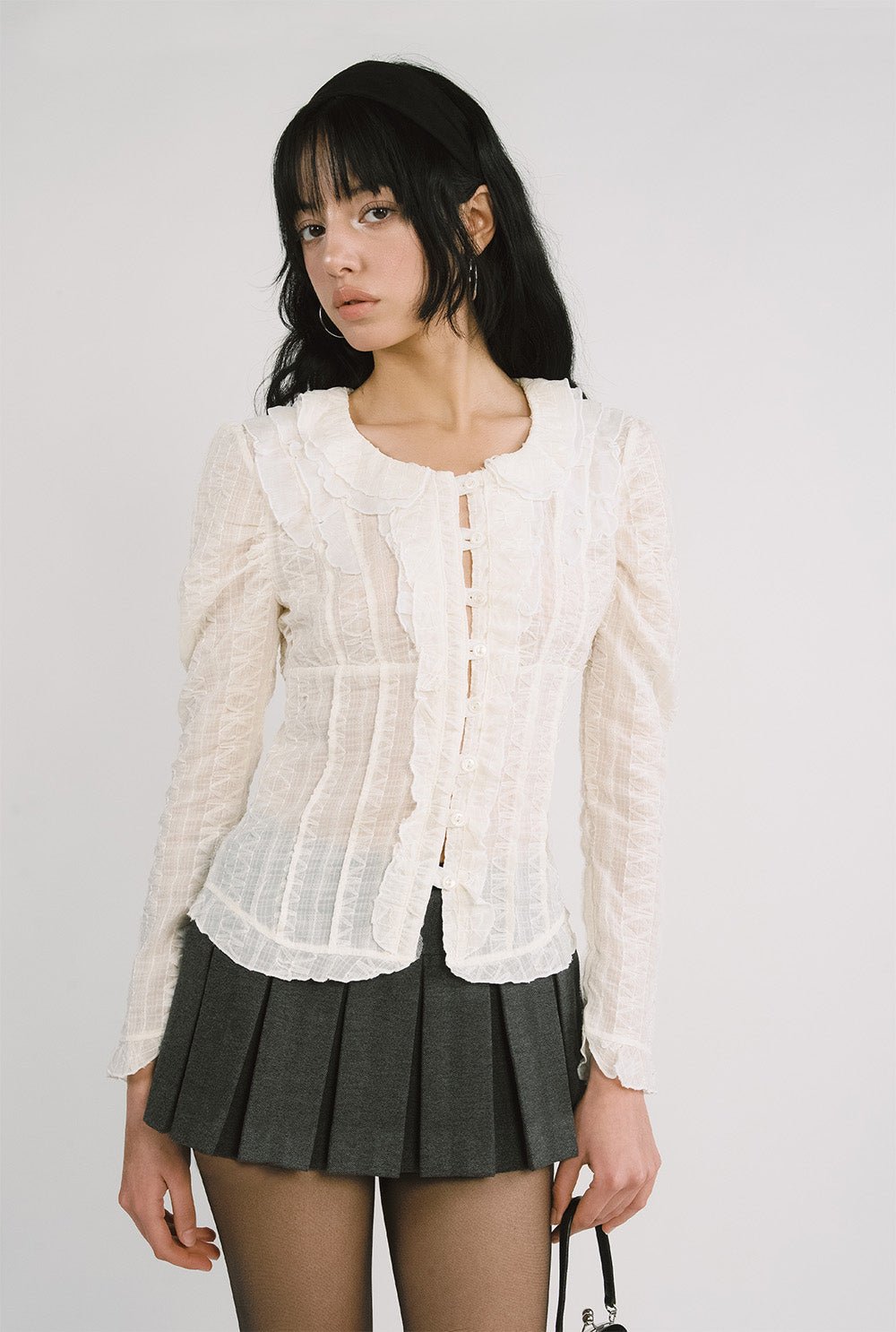 [releasing 12.09 12pm KST] Snow ruffle top - threetimes