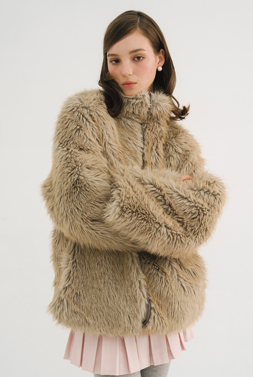 [releasing 10.30 12pm KST] Brownie zip - up fur jacket - threetimes