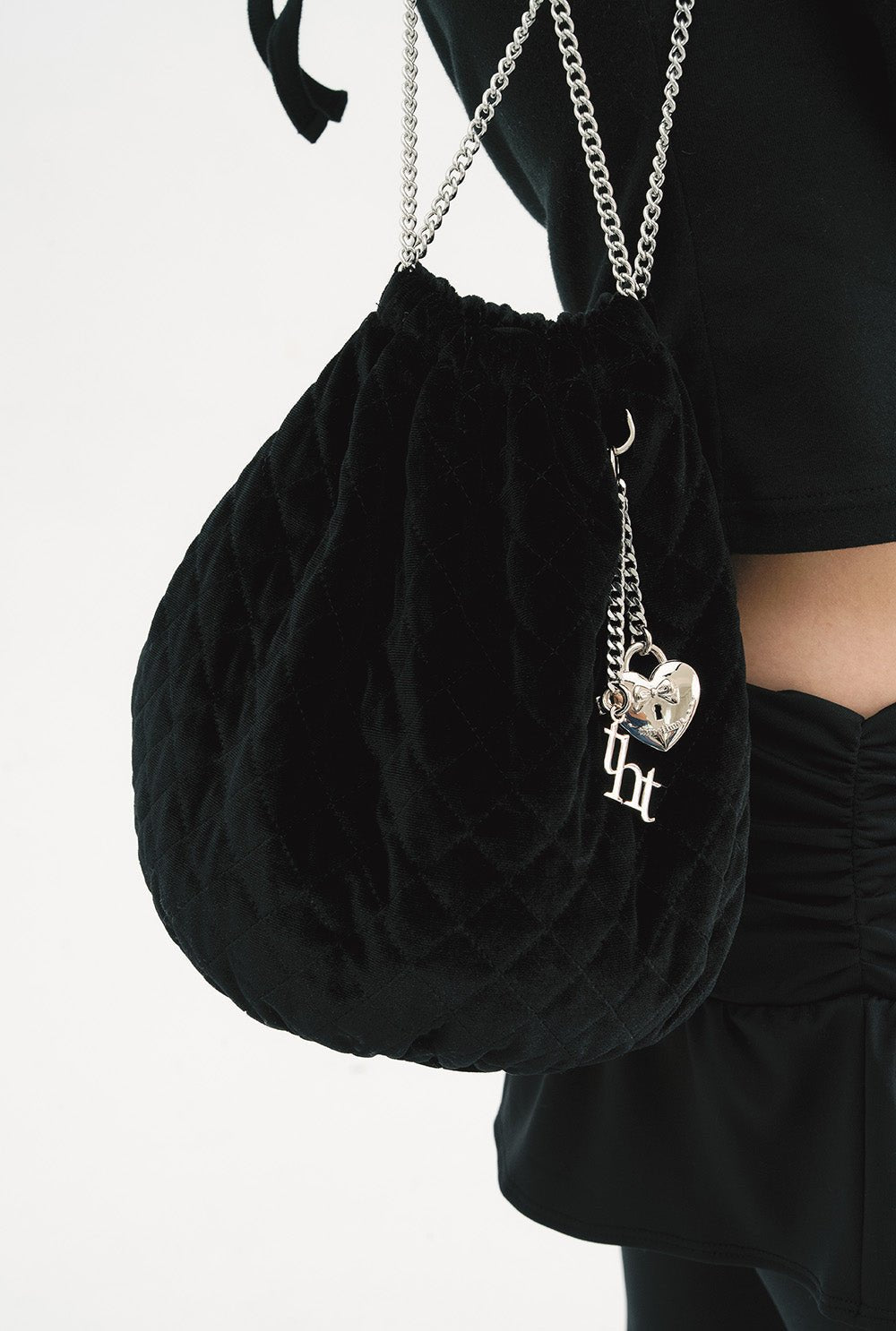 [releasing 10.30 12pm KST] Waffle bucket bag - threetimes