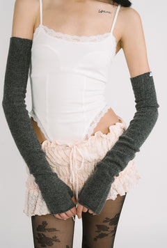 [releasing 12.09 12pm KST] Evelyn lace top - threetimes