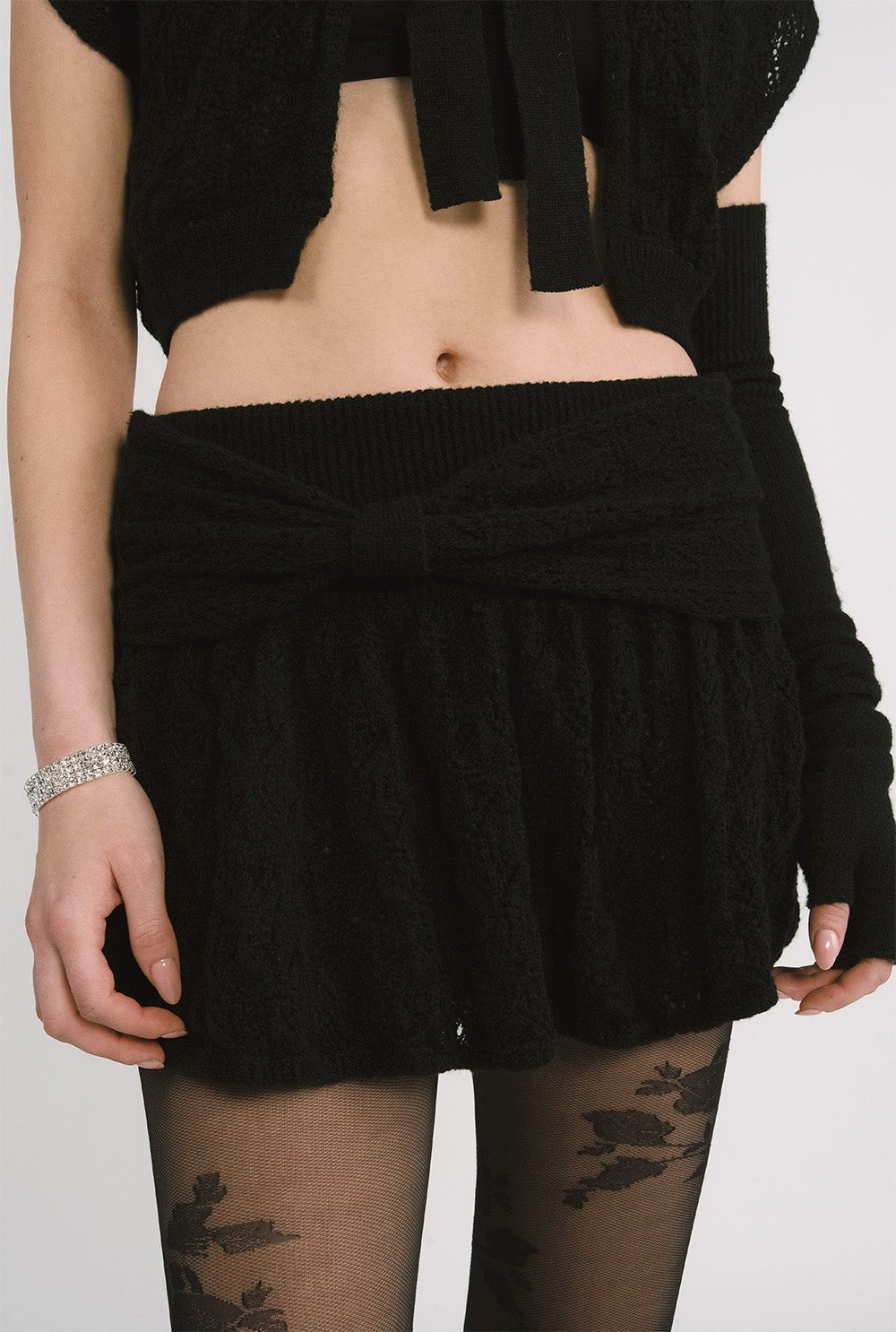 [releasing 12.09 12pm KST] Ribbon bouquet skirt - threetimes