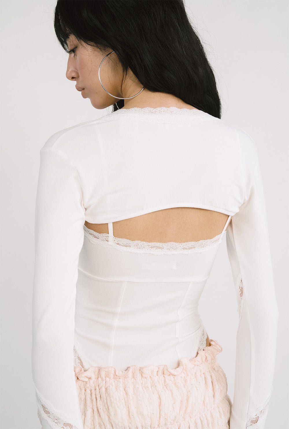 [releasing 12.09 12pm KST] Evelyn lace top - threetimes