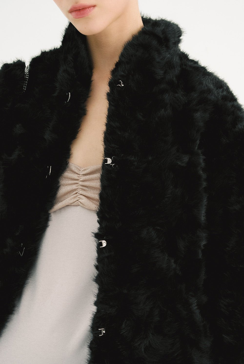 [releasing 10.30 12pm KST] Ribbon tie fur jacket - threetimes