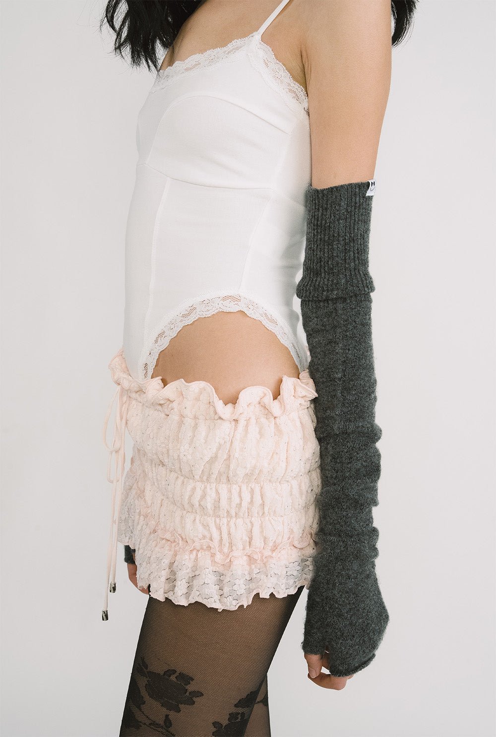 [releasing 12.09 12pm KST] Maxi arm warmers - threetimes