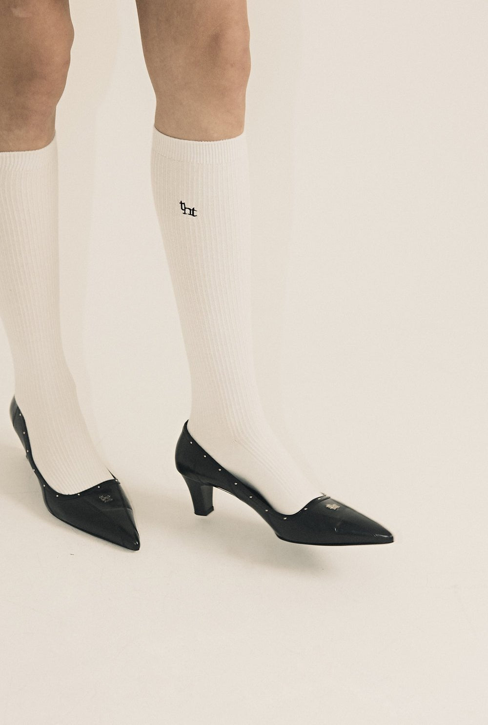 Classic logo pumps - threetimes