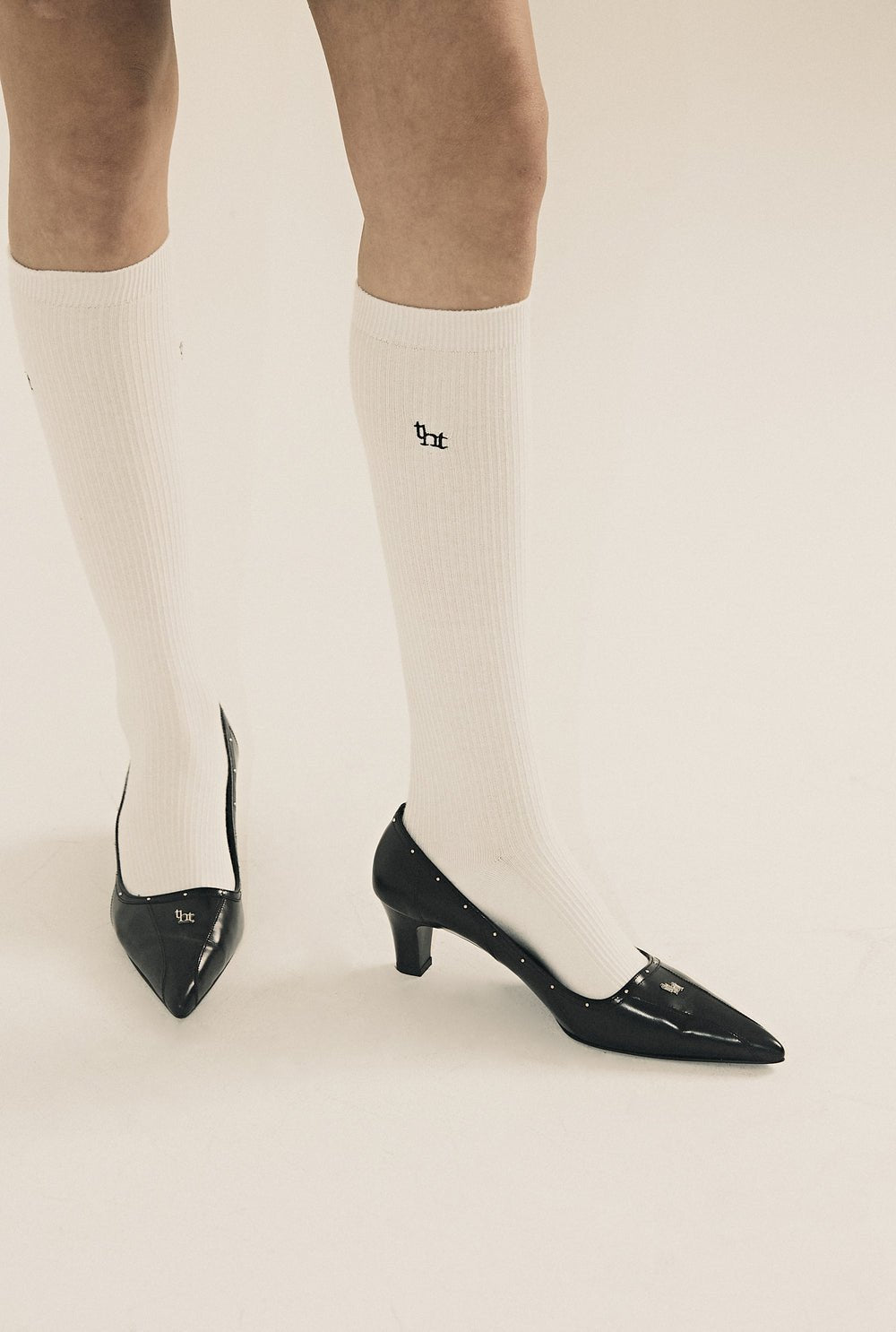 Classic logo pumps - threetimes