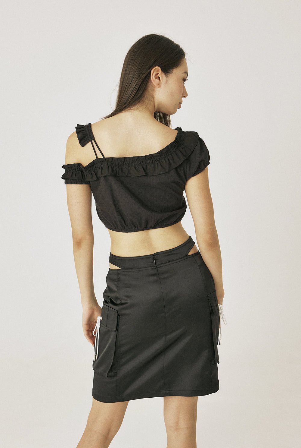 Cut - out flap skirt - threetimes