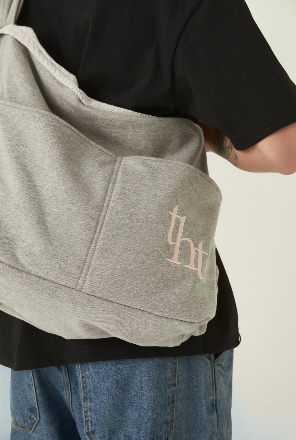 [releasing 06.11 12pm KST] Munchkin bag - threetimes