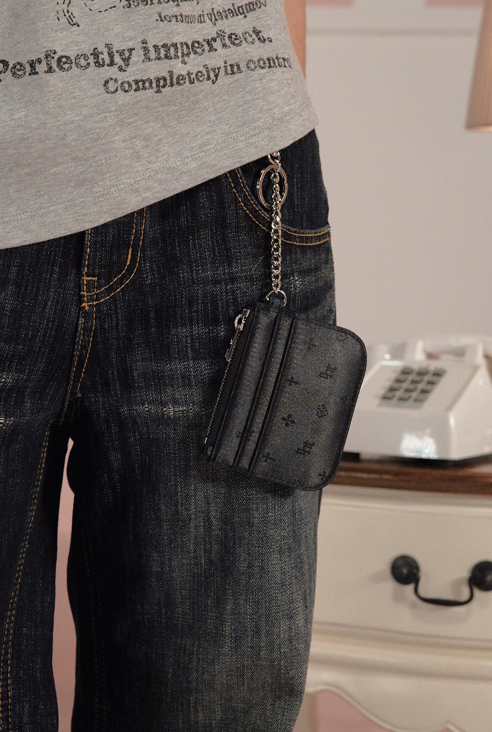 [releasing 03.05 12pm KST] Dusty angel tee - threetimes