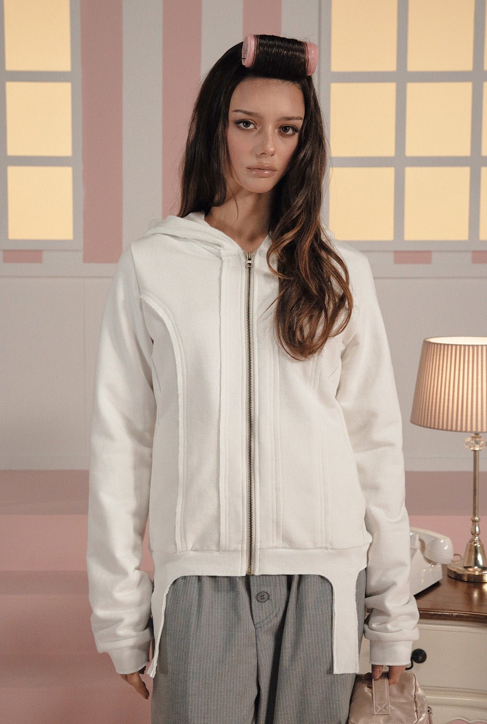 [releasing 02.24 12pm KST] Gwen zip - up hoodie - threetimes