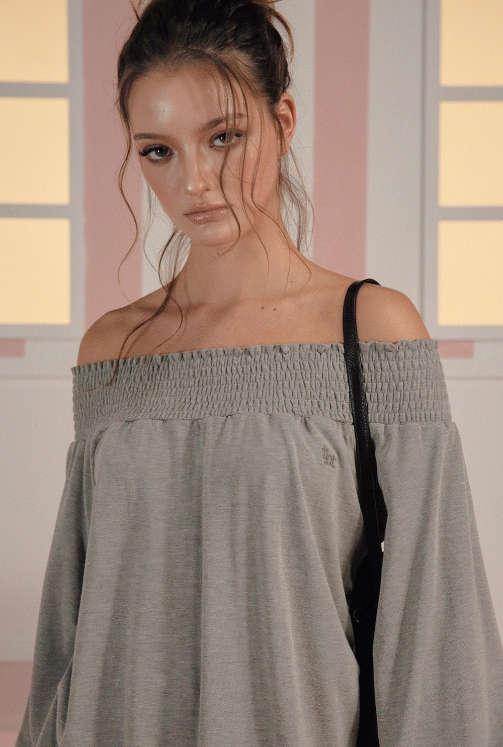 [releasing 03.05 12pm KST] Bell shirring top - threetimes